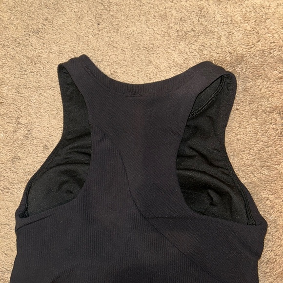 Lululemon black asymmetrical cropped tank top - Picture 3 of 3